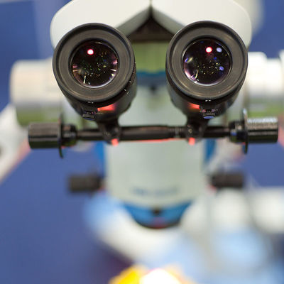 Serviço de autenticação da terceira ambiental dos serviços de laboratório dos testes de laboratório das águas residuais do laboratório