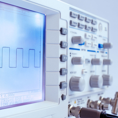 O UL certificou o laboratório de teste do RF para a eletrônica e produtos automotivos