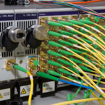 O UL certificou o teste de laboratório da lâmpada na certificação do ISO 9001 dos serviços do tempo