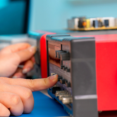 Serviços de teste elétricos eletrônicos para o dispositivo portátil da televisão