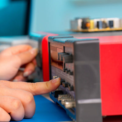 Serviços de teste elétricos eletrônicos para o dispositivo portátil da televisão